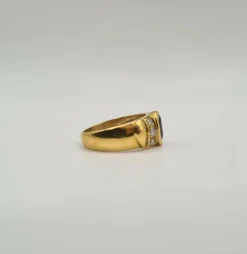 Bague or jaune saphir et diamants
