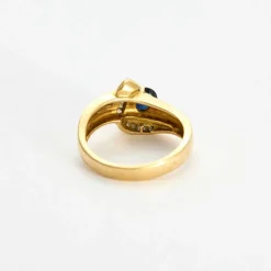 Bague or jaune, saphir et diamants