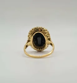 Bague or jaune saphir foncé et diamants anciens