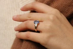Bague Or jaune Saphir ovale Diamants