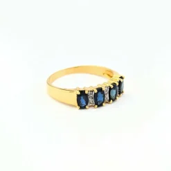 Bague or jaune saphirs diamants