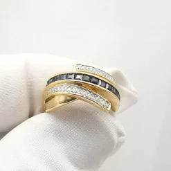 Bague or jaune saphirs et diamants