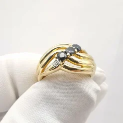 Bague or jaune saphirs et diamants