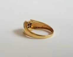 Bague or jaune saphirs et diamants