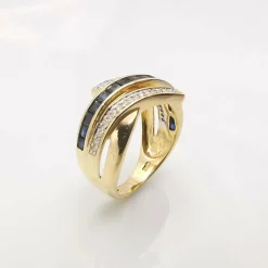 Bague or jaune saphirs et diamants