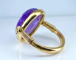 Bague or jaune, scarabée en améthyste mobile