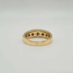 Bague or jaune sertie de diamants princesses