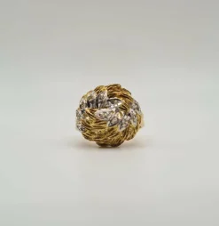 Bague or jaune sertie de diamants
