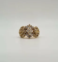 Bague or jaune sertie de diamants