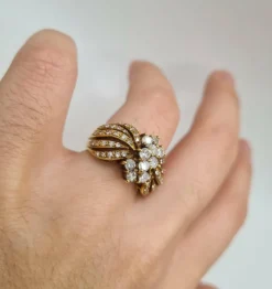 Bague or jaune sertie de diamants