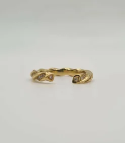 Bague or jaune sertie de diamants