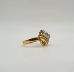Bague or jaune sertie de diamants