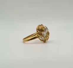 Bague or jaune sertie de diamants