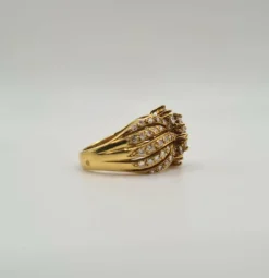 Bague or jaune sertie de diamants