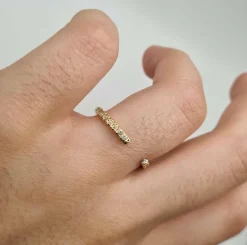 Bague or jaune sertie de diamants