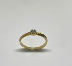 Bague or jaune torsadé diamant