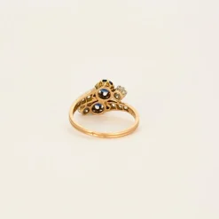 Bague or rose et blanc saphirs