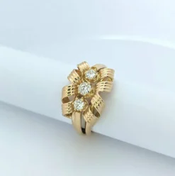 Bague or rose et diamants