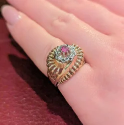 Bague or rose et rubis