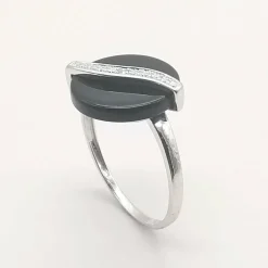 Bague ou onyx et diamant