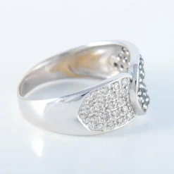 Bague pavée or blanc onyx et diamants