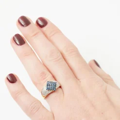 Bague pavée saphirs diamants