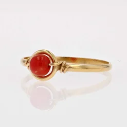 Bague perle de corail or jaune