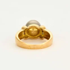 Bague perle de culture grise de Tahiti, or gris et diamants