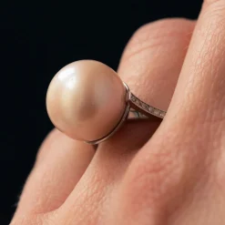 Bague perle de culture rose et diamants