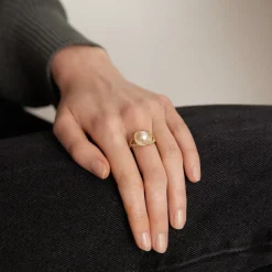 Bague perle, diamants, or jaune