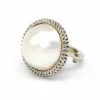 Bague perle en or blanc et diamants