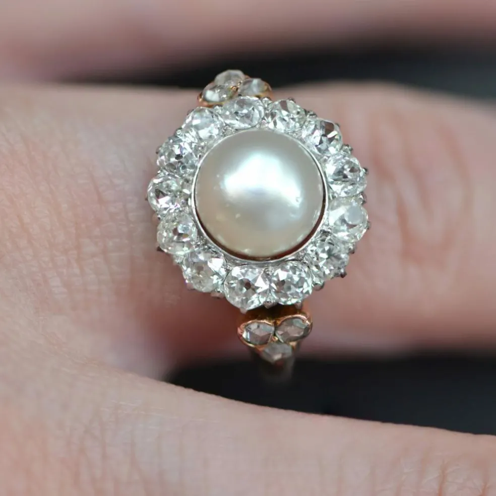 Bague perle fine diamants ancienne en marguerite