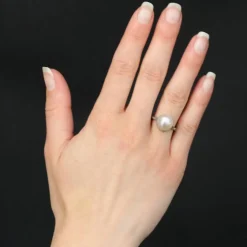 Bague perle Mabé et diamants en platine