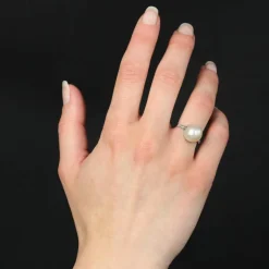 Bague perle Mabé et diamants en platine