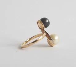 Bague Perles de culture et diamants anciens