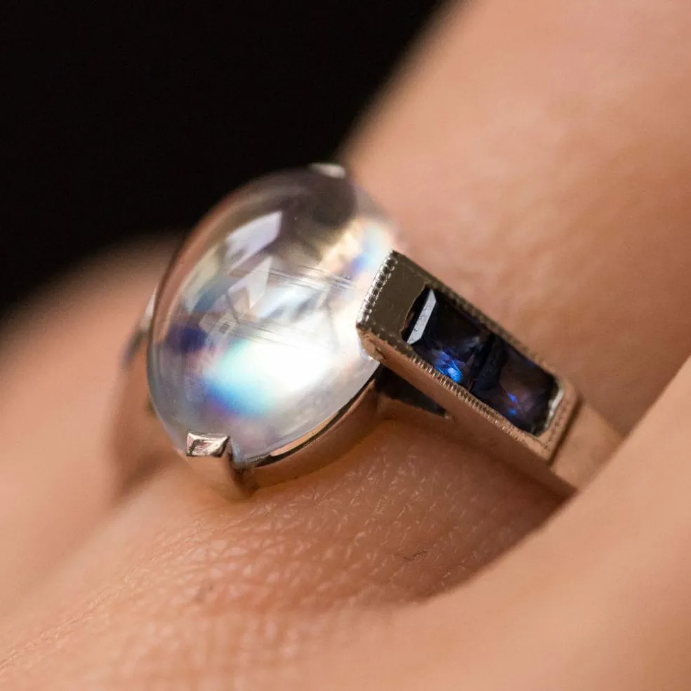 Bague pierre de lune et saphirs