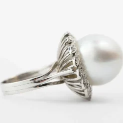 Bague platine, diamants et perles de culture