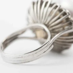 Bague platine, diamants et perles de culture