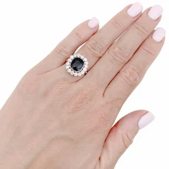 Bague platine, diamants, saphir.