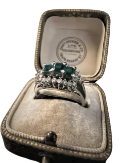 Bague Platine Emeraudes Diamants