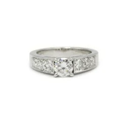 Bague platine et diamants