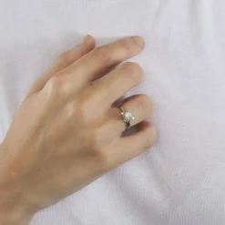 Bague platine et or gris avec diamant