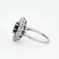 Bague platine, or gris saphir et diamants