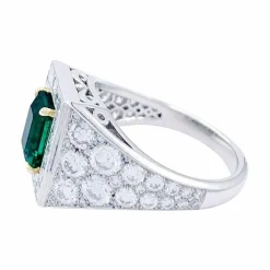 Bague, platine, or jaune, émeraude et diamant.