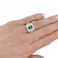 Bague, platine, or jaune, émeraude et diamant.