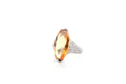 Bague platine, topaze 7,60cts, diamants