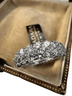 Bague pleine avec diamants
