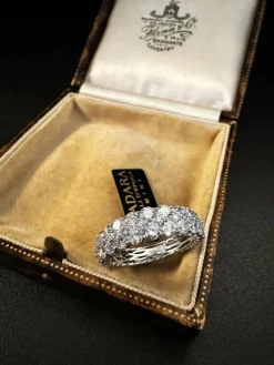 Bague pleine avec diamants