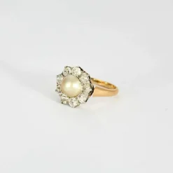 Bague Pompadour ancienne sertie perle et diamants