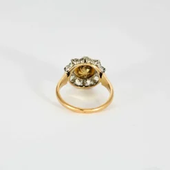 Bague Pompadour ancienne sertie perle et diamants